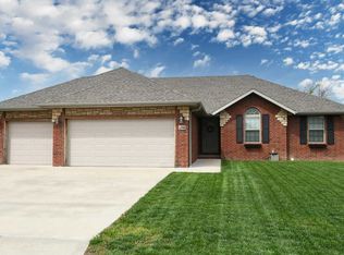 1208 Aaron Ave, Monett, MO 65708
