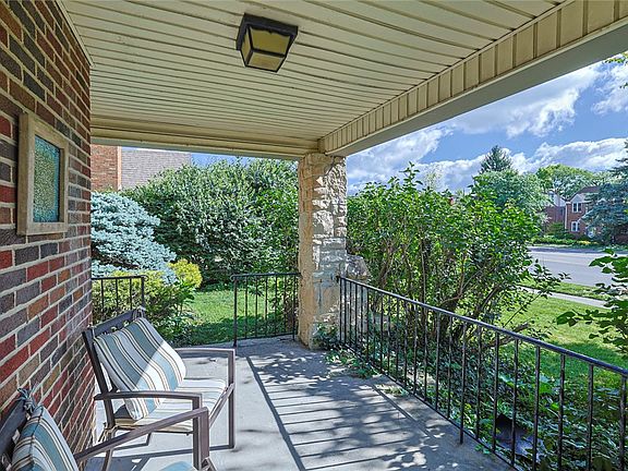 3rd image of 103 Chatham Dr