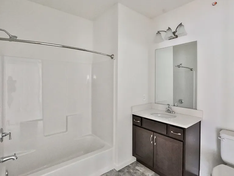 30 Pine Lane Apartments — Photo 37
