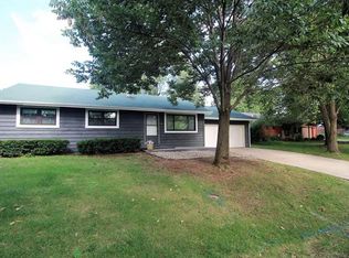 66 Carnation Dr, Collinsville, IL 62234