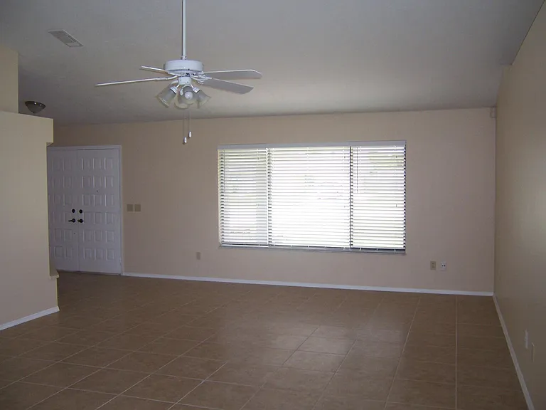 2163 SE Shelter Dr — Photo 4