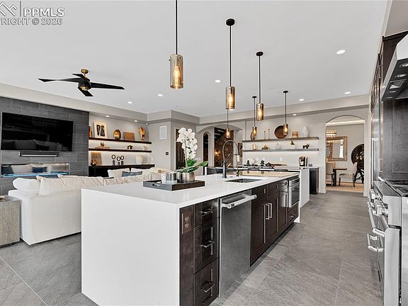 3rd image of 3520 Castle Butte Dr