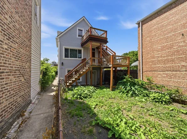 2627 W Montgomery Ave, Chicago, IL 60632