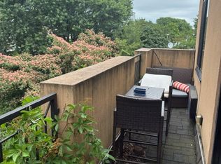 695 Jefferson Ave #4, Brooklyn, NY 11221