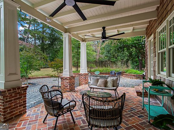 2nd image of 213 Mount Vernon Dr