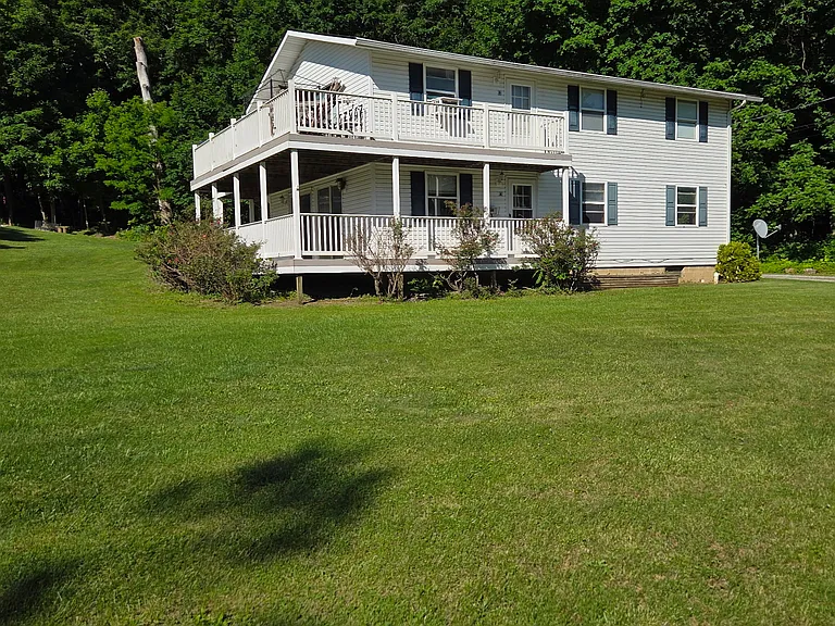 746 Country Club Trl #A — Photo 1