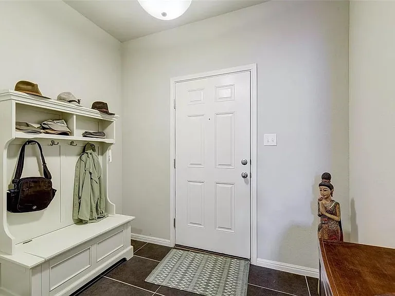 2304 S Lakeline Blvd #213 — Photo 11