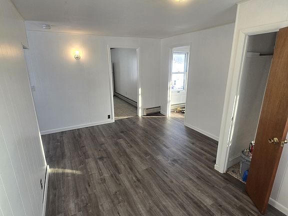 3rd image of 185 Malletts Bay Ave #B