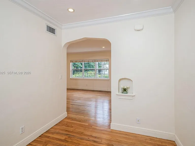 237 Madeira Ave #1 — Photo 8