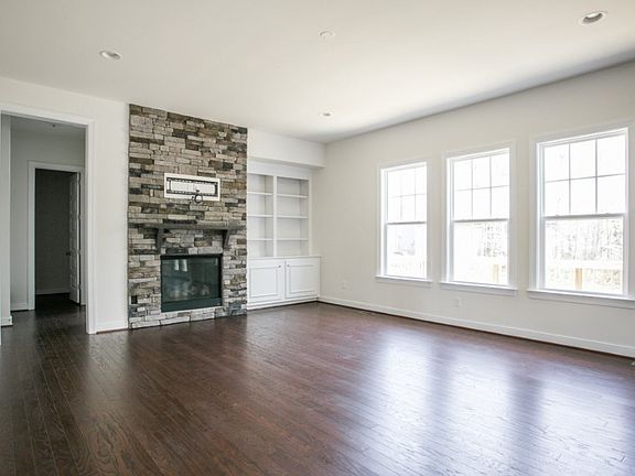 2307 Prenoman Ln-0004 Custom