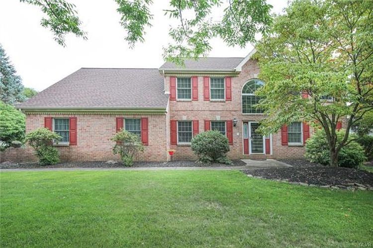 1st image of 4574 Dolores Ln