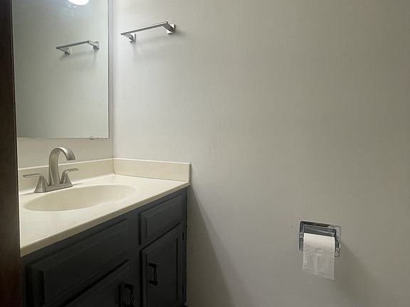 5th image of 4330 Huntington Blvd