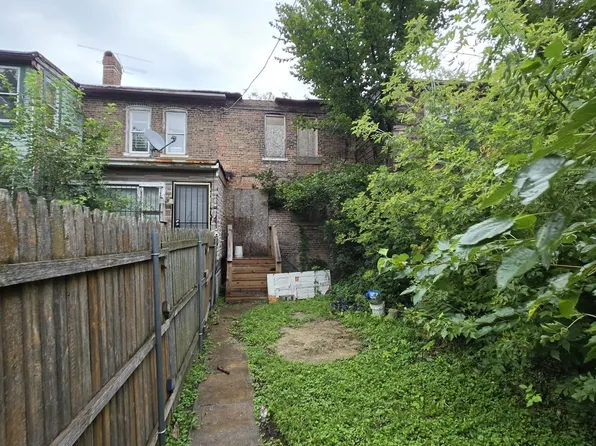10706 S Langley Ave, Chicago, IL 60628