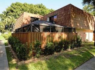511 Buttonwood Ln, Boynton Beach, FL 33436