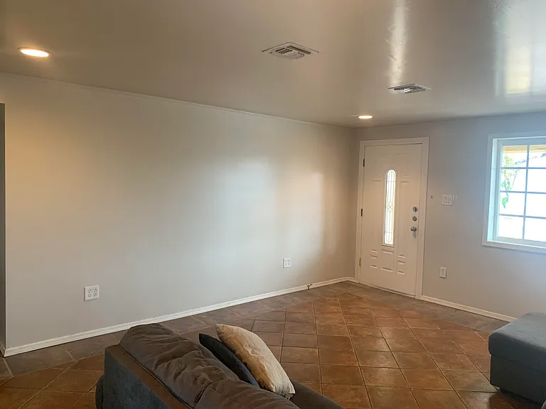 3320 E Ludlow Dr — Photo 9