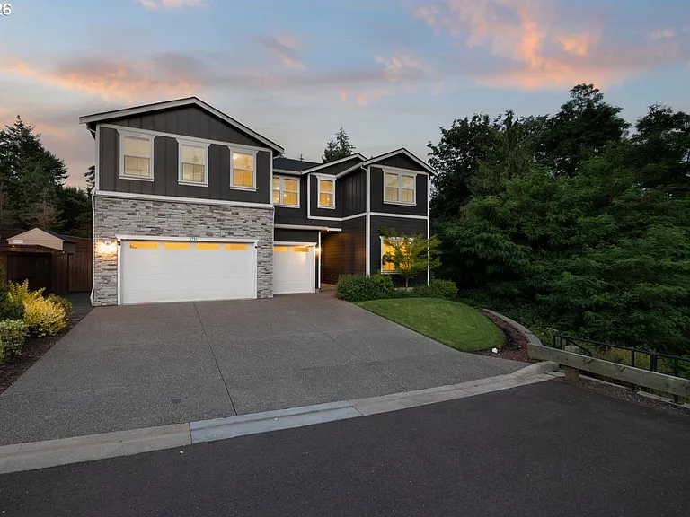 2751 Dahlia Dr — Photo 2
