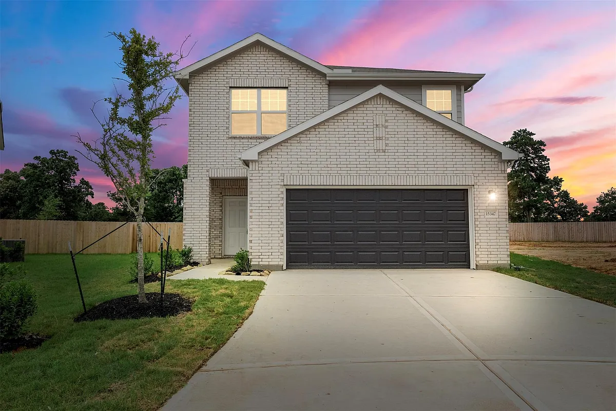 Building Photo - 15347 Abella Dr