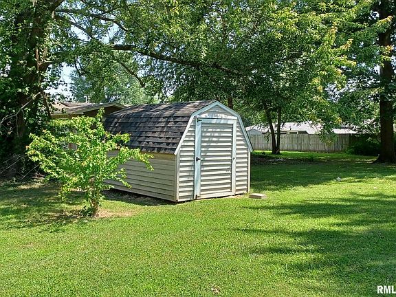 4th image of 211 Westernaire Dr