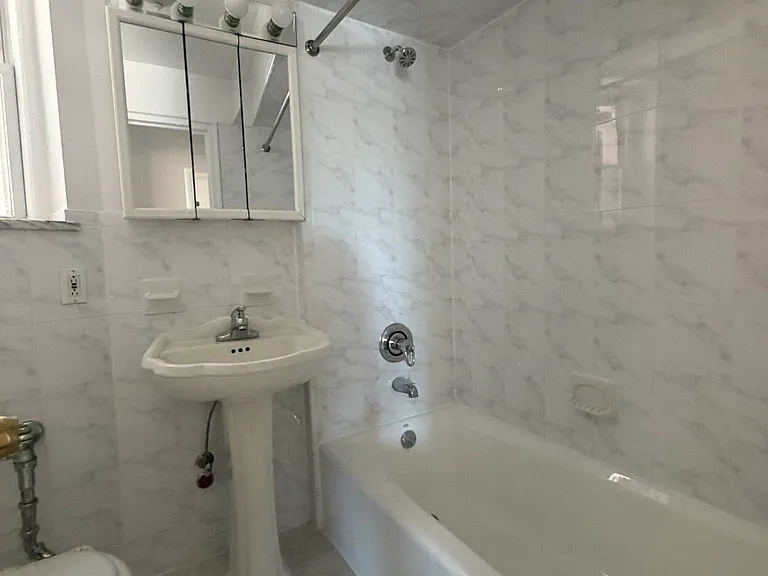 3300 Netherland Ave #22 — Photo 11
