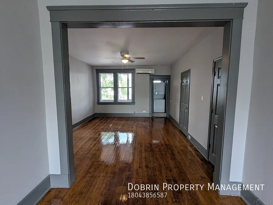 Renovated 2BR Apartment in Carytown — Photo 4