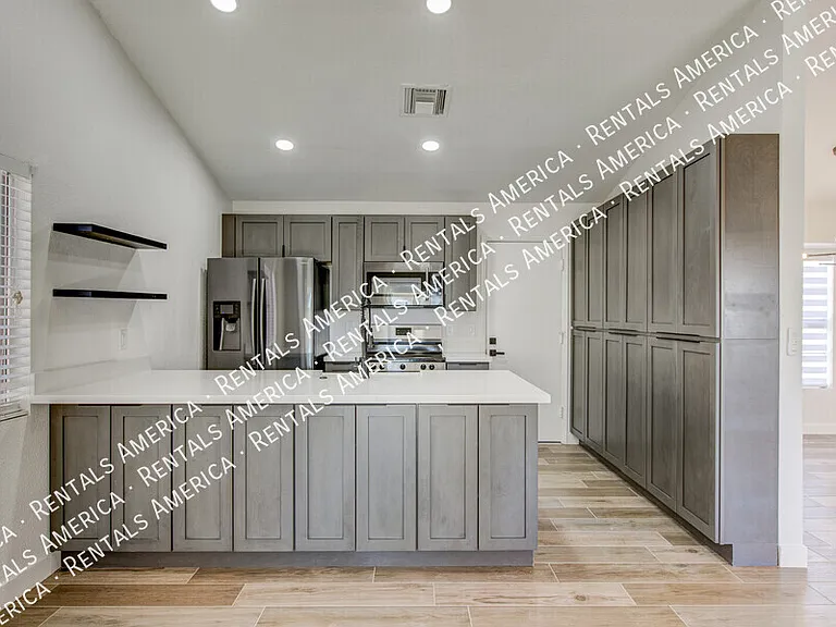 819 W Ross Ave — Photo 11