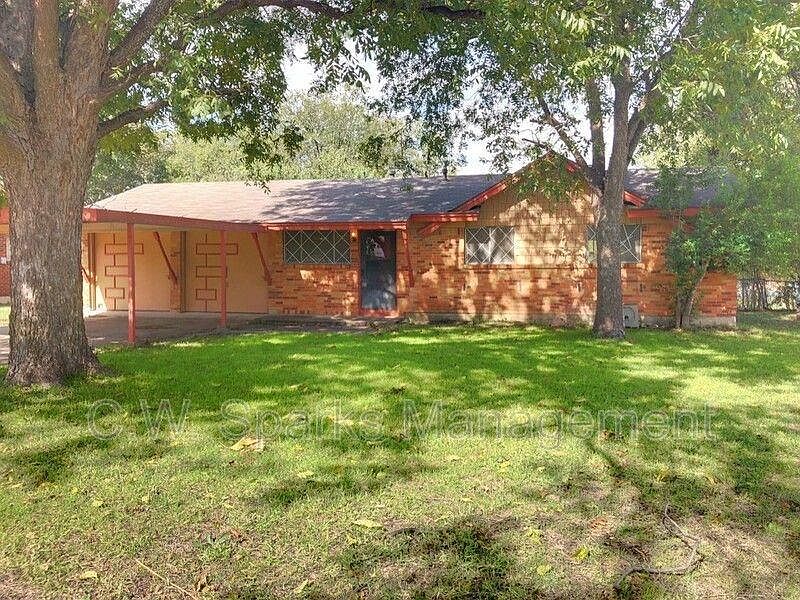 8848 Kate St, White Settlement, TX 76108 Zillow