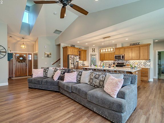 5th image of 24923 NE 98th Pl