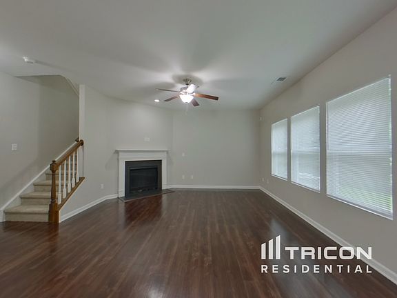 2nd image of 3502 Heathcott Cir