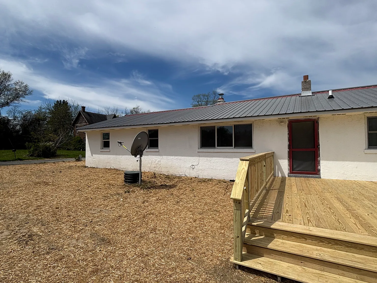 3 bed, 1120 sqft, $1,800 — Photo 3