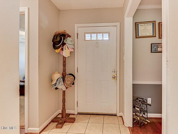 3rd image of 4135 Kemper Court