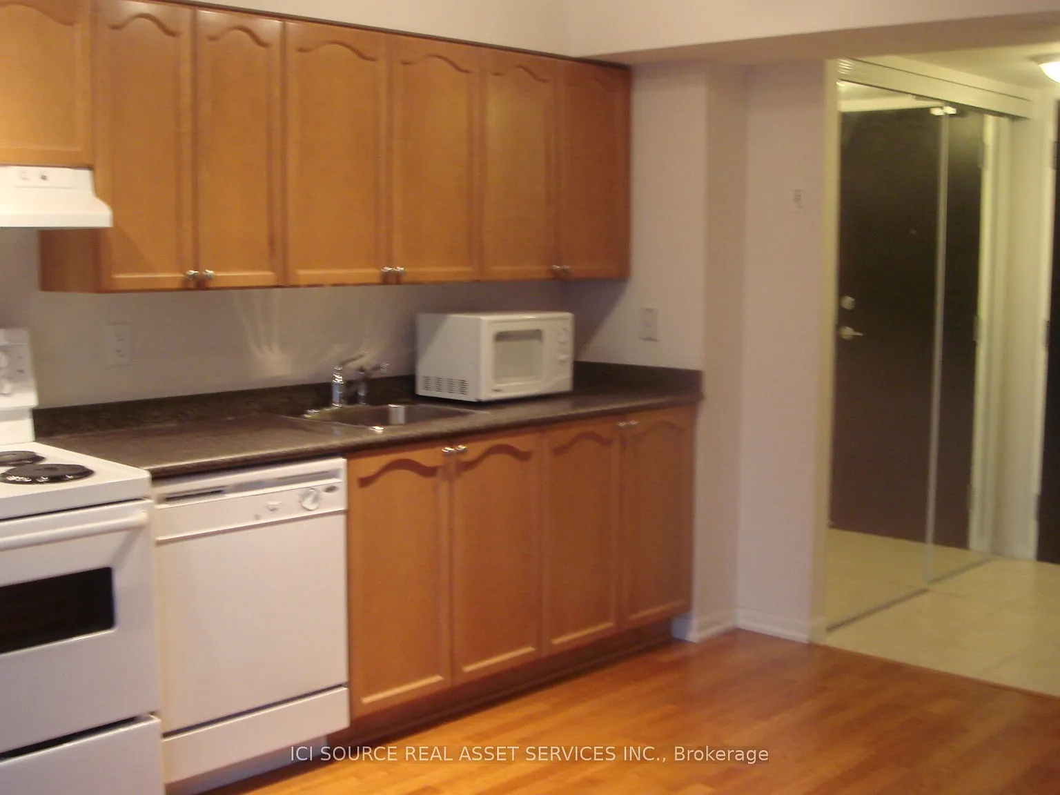 Studio, $1,850 — Photo 3