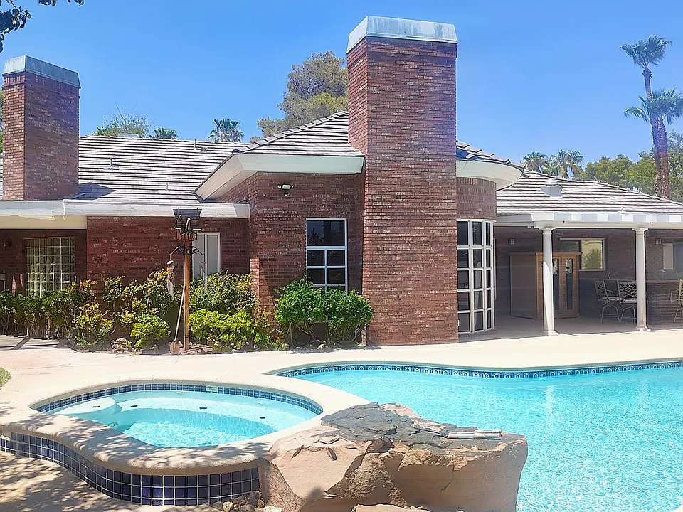 2130 Diamond Bar Dr