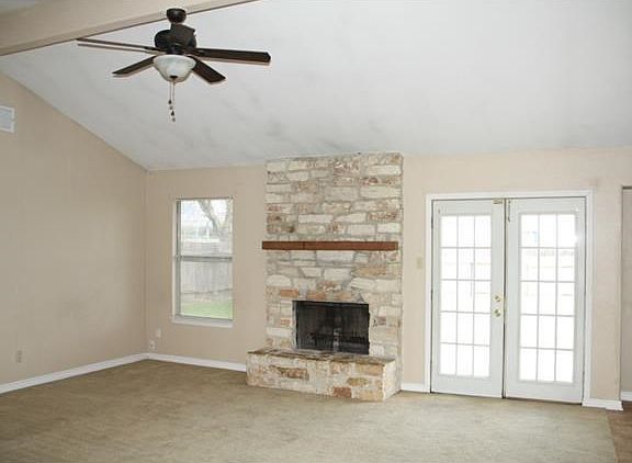 5th image of 1601 Mills Meadow Dr