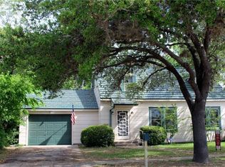 618 Washington St, Columbus, TX 78934