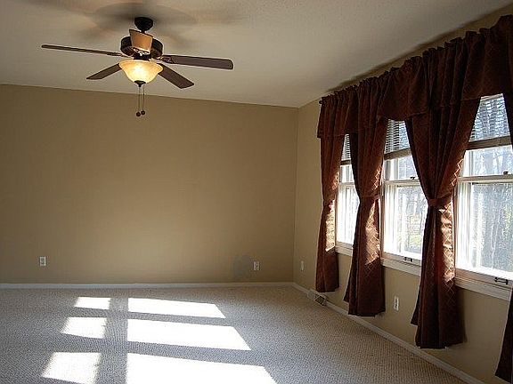 4th image of 4102 W Glen Oaks Dr