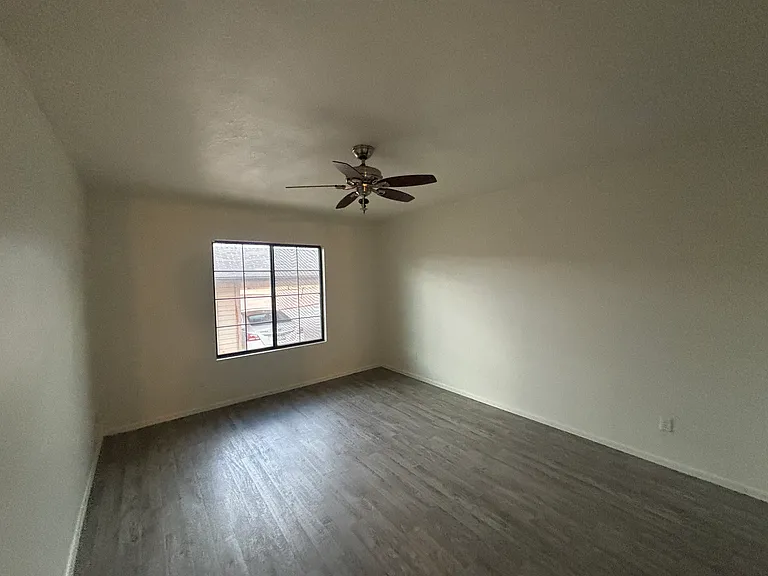 5612 S Wood Crest Dr — Photo 6