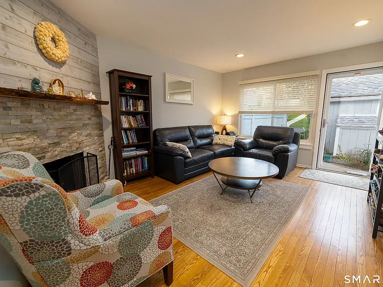 6 Peddlars Dr #6 — Photo 9