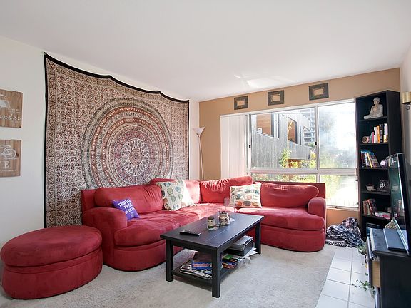 4th image of 2825 3rd Ave Unit 204