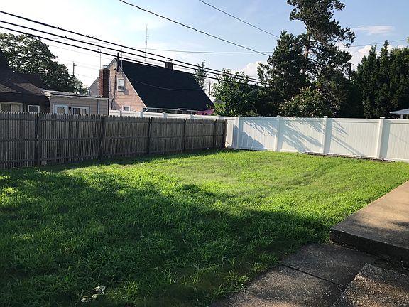 2nd image of 54 Abbey Ln