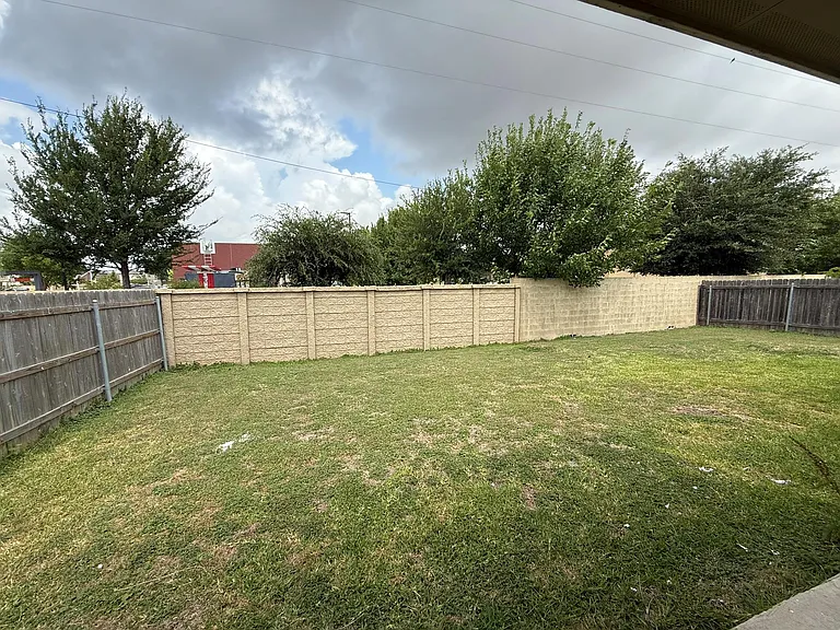 1514 Kothman Dr — Photo 22
