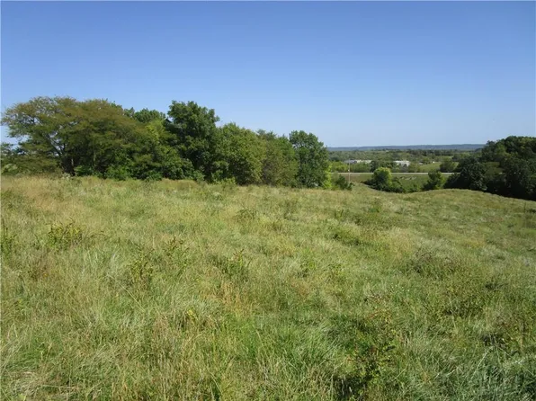 6650 Logeman Rd, Atchison, KS 66002