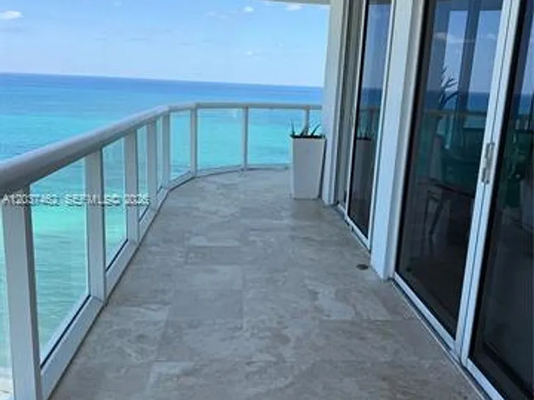 6365 Collins Ave #2201 — Photo 8