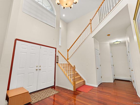 2nd image of 27 Laurel Lane