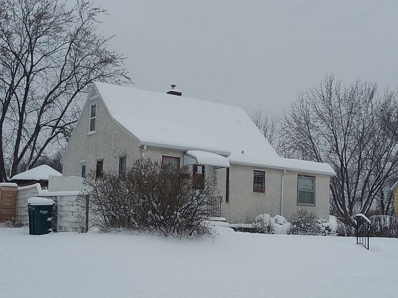 3rd image of 4904 Jefferson St NE