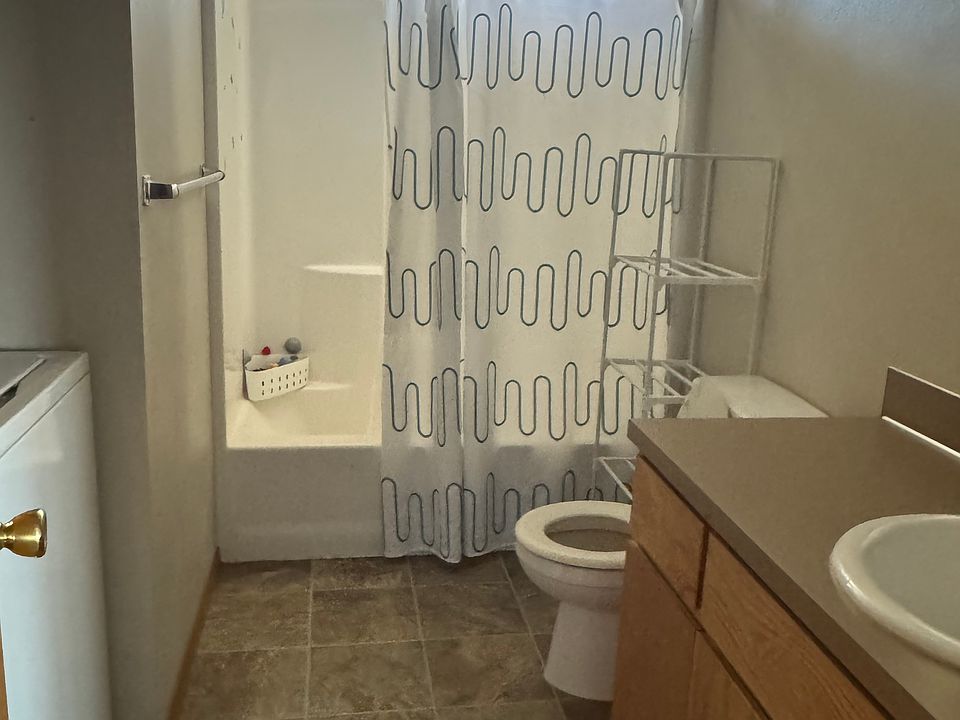 1st image of 7503 Tieton Dr #5