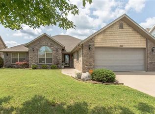 3616 N 4th St, Rogers, AR 72756