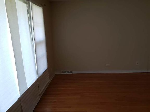 4th image of 17101 Louis Ave