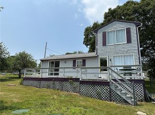 31 2nd St, Prudence Island, RI 02872