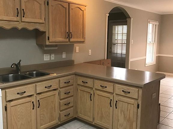 5th image of 1610 Lacewing Trace Ln