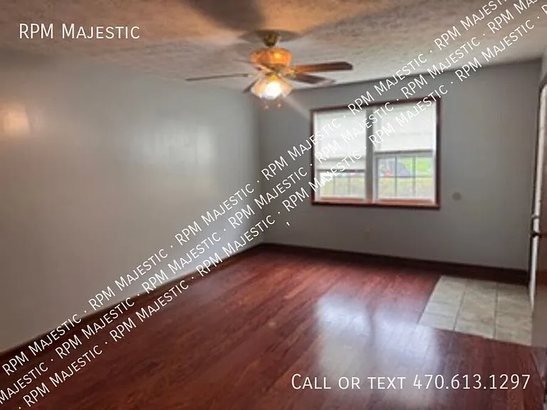 203 Toby Springs Ln — Photo 2